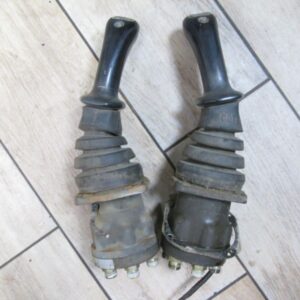 Joystick -uri de excavator Caterpillar 320